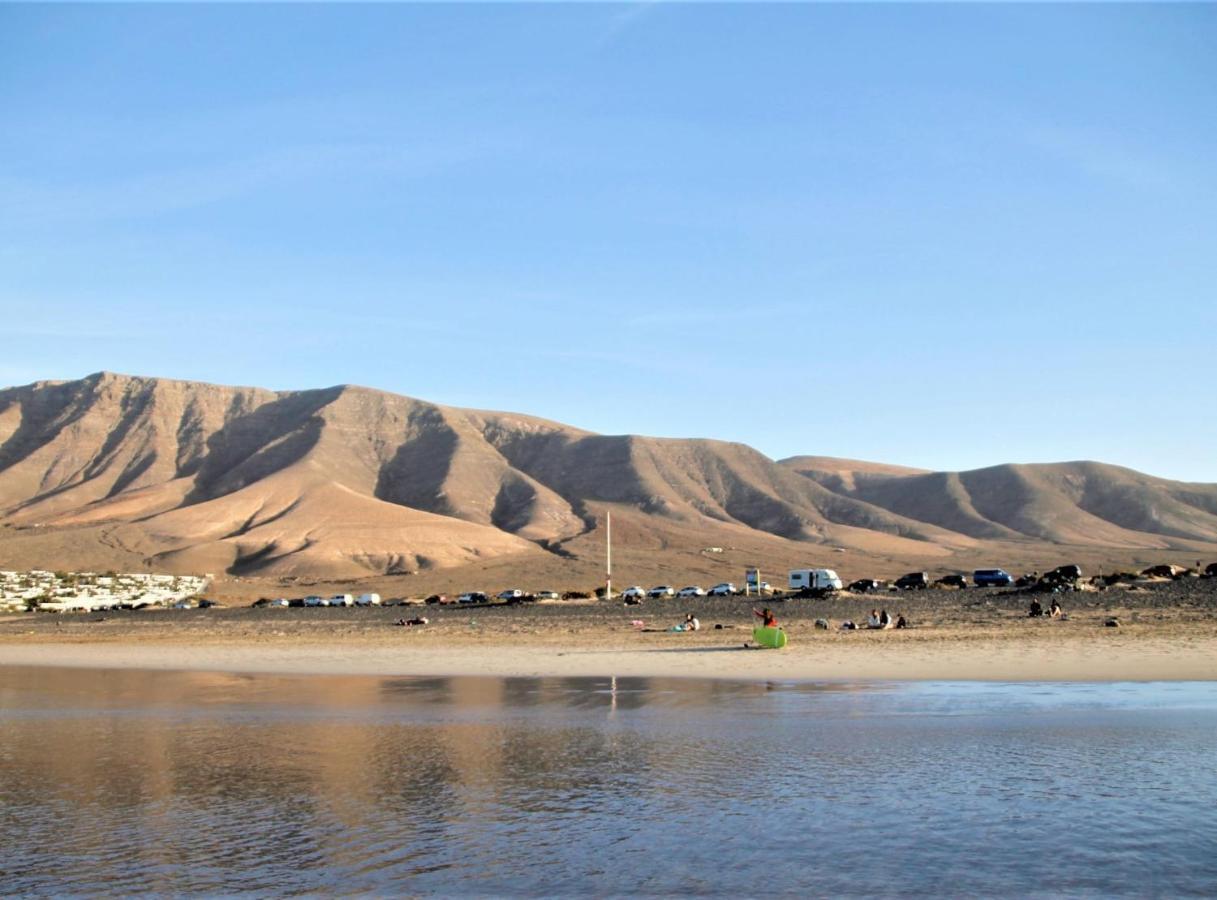Canaryislandshost L Surfer Apartment Famara